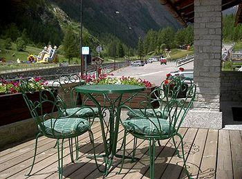 Dufour Hotel 3*
